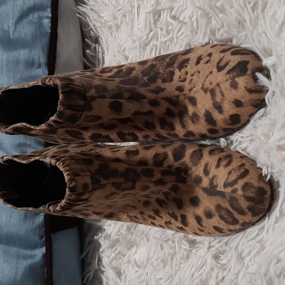 Sam & Libby Ankle Booties - Picture 5 of 10